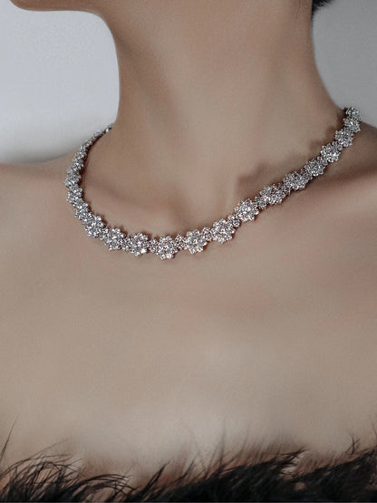 Sunflower Radiance Moissanite Necklace with 25.50 Carats in Silver | Tsukuba Jewelry